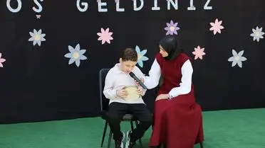 Etkinlikte öğrencilerin gösteri anı