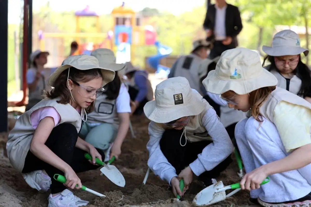Kartepe'de Minik Arkeologlar Osmanlı Müzesinde Keşif Yolculuğuna Çıktı