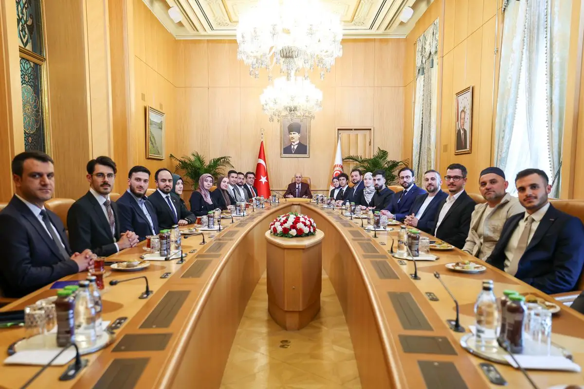 TBMM Başkanı Kurtulmuş: Türk Diasporası Türkiye'nin Yükselen Gücüyle Büyüyor
