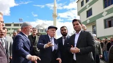 Erzurum’da Başkan Sekmen, Çat İlçesinde Vatandaşlarla Buluştu