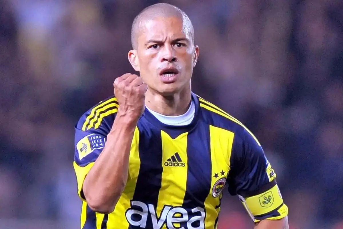Alex de Souza: Fenerbahçe seçimlerine dair gece yarısı açıklaması