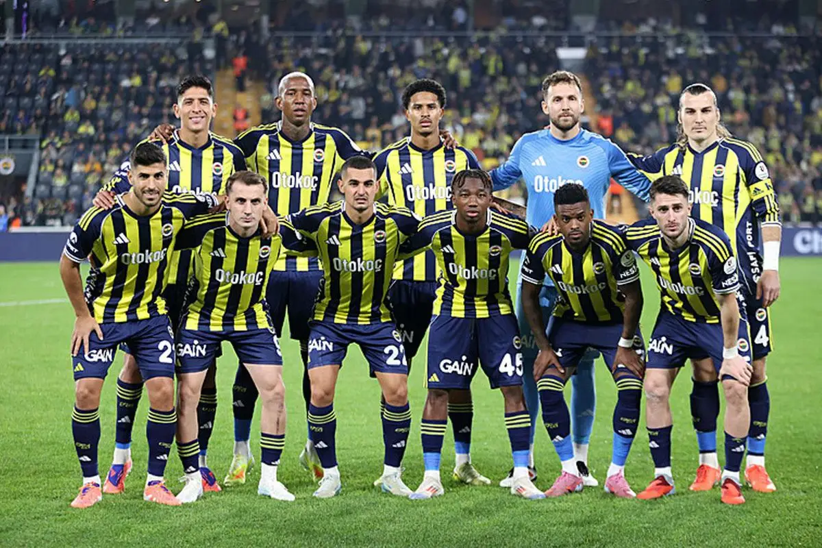 UEFA, Fenerbahçe’ye 15 Milyon Euro’luk Finansal Ceza Hazırlıyor