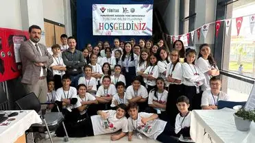 Akgedik TOKİ Ortaokulu’nda TÜBİTAK 4006 Bilim Fuarı Coşkusu