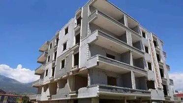 İbrahim Göçer’in Cesur Kurtarma Operasyonu: Ağır Hasarlı Bina İçinde Mahsur Kalan Köpeği Hayata Döndürdü