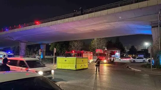 Kayseri Kocasinan’da Polis, Köprüden Atlama Tehlikesi Altında Olan Genç’i İkna Etti