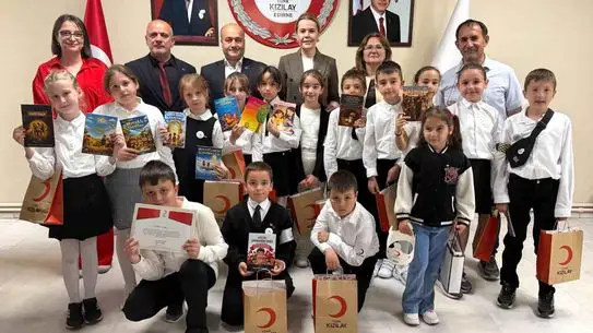 Edirne Okulları Öğrencileri Filistin Çocuklarına Kitap Bağışı Gerçekleştirdi