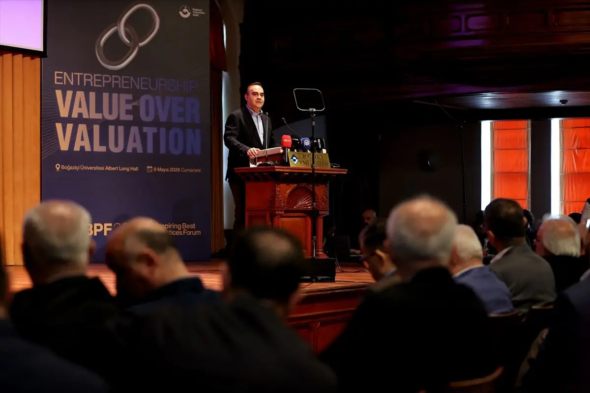 Dağlıoğlu forumda konuşma yapıyor