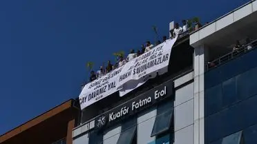 Özgür Özel'den Çay Üreticilerine Yeni Destek Paketi: 40 TL Taban Fiyat