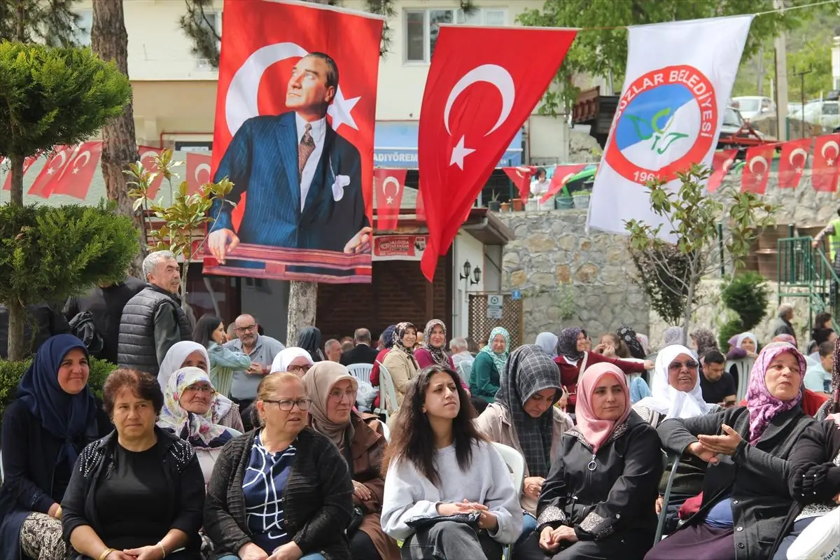 Oğuzlar’da Hıdırellez Coşkusuyla Geleneksel Aşure Sofrası Açıldı