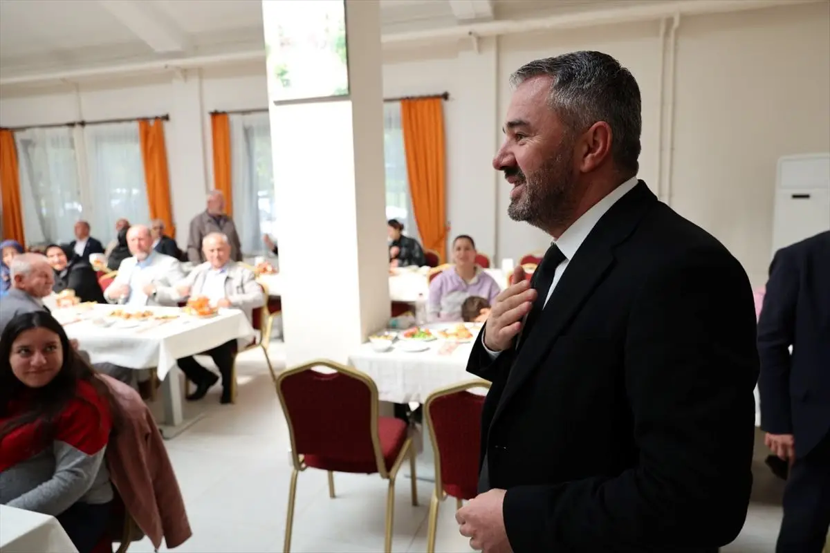 Pursaklar’da Şehit Anneler ve Huzurevi Sakinlerine Moral Ziyareti