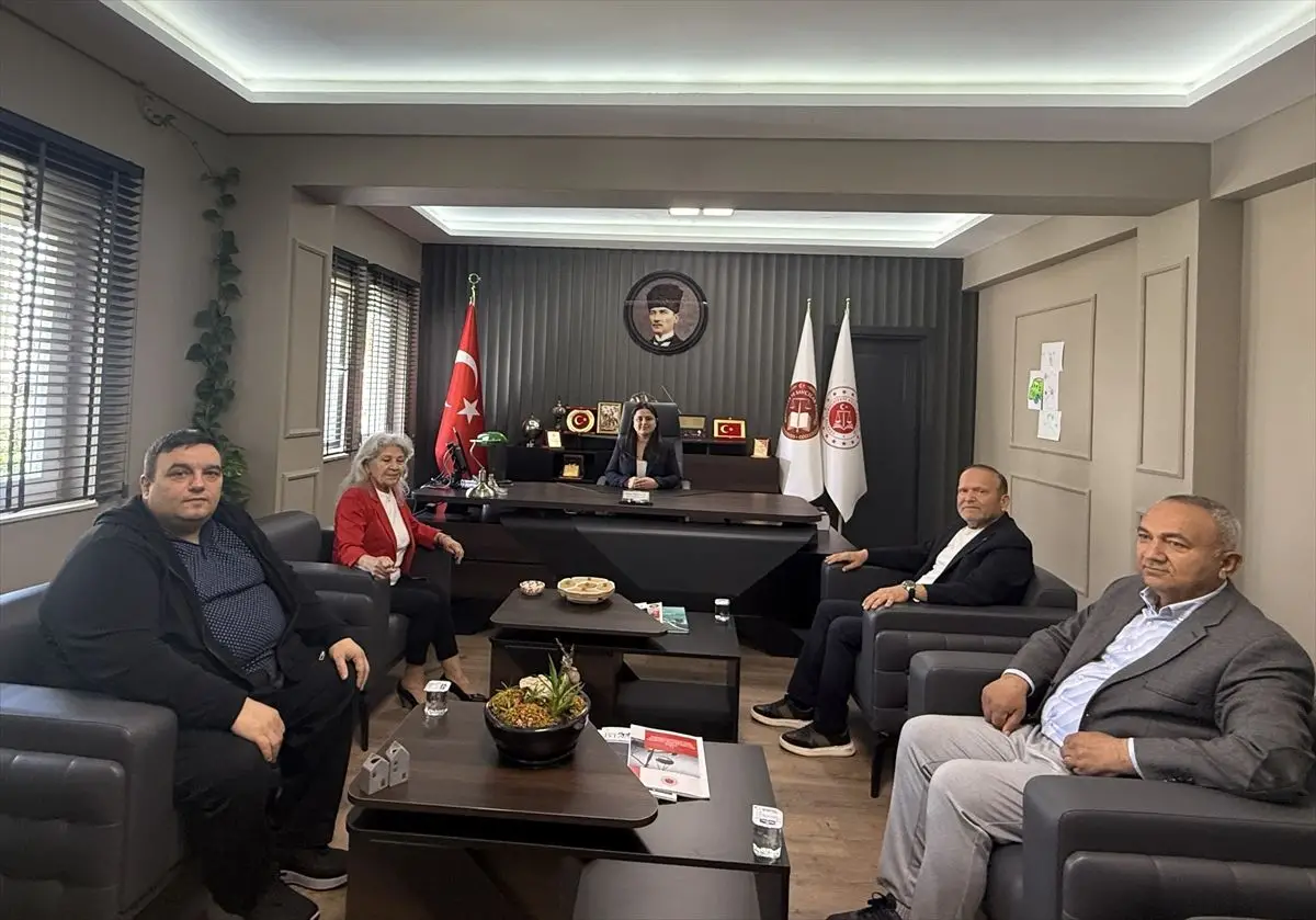 Anamur Gazeteciler Cemiyeti, Ağır Ceza Mahkemesi Başkanı Topaloğlu'nu Karşılamaya Gitti