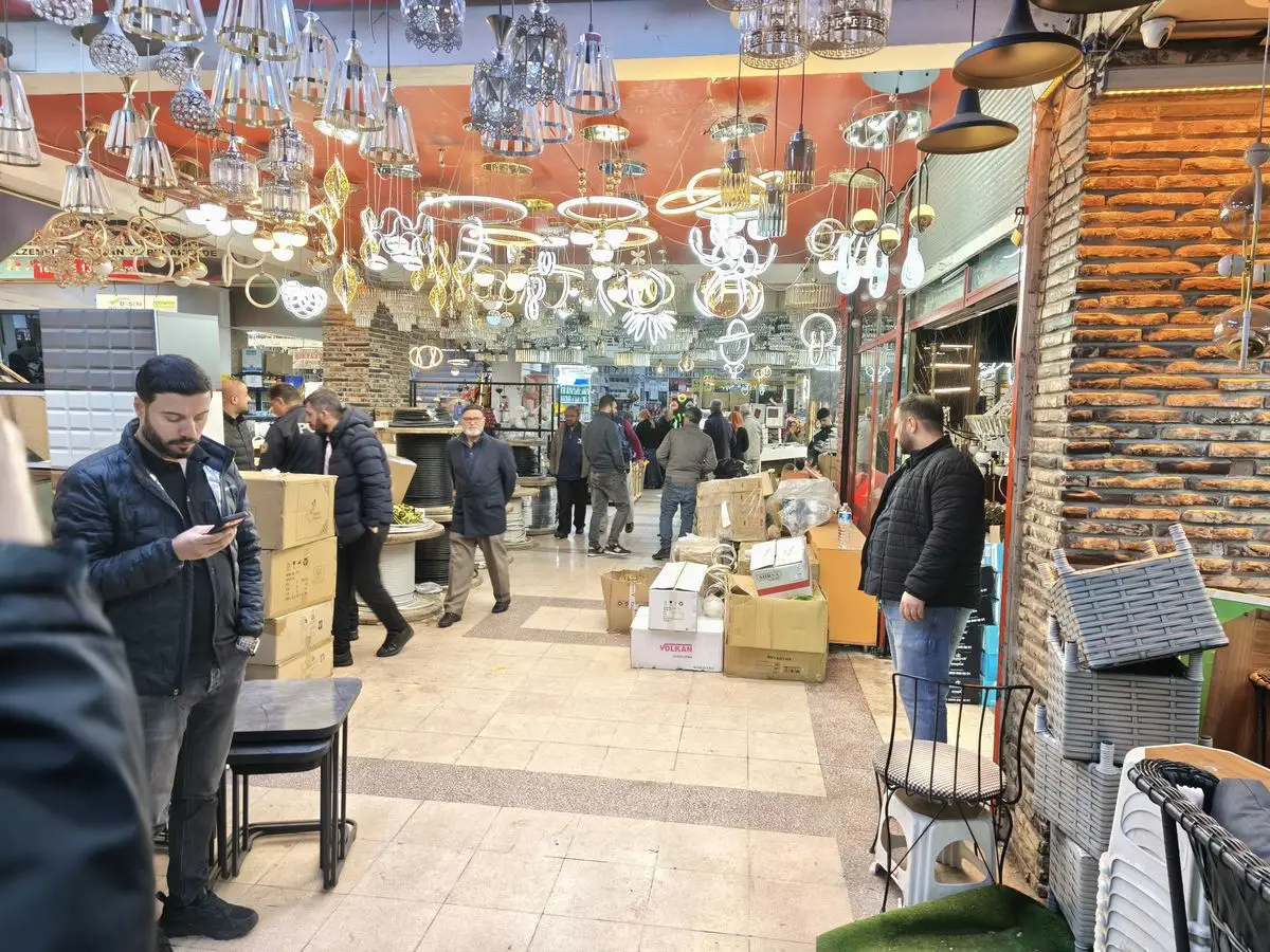 Adana'da Avize Dükkanına Silahlı Saldırı Sonrası Üç Şüpheli Tutuklandı