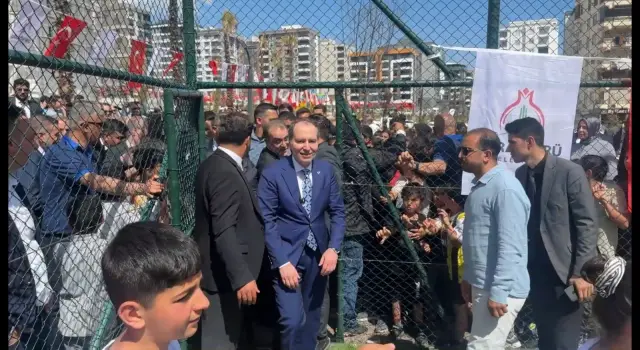 Çocuklara dağıtılan oyuncaklar