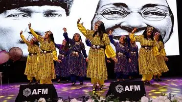 Ritim grubunun sahnedeki performansı