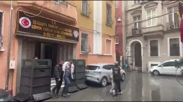 AVM’de Cep Telefonu Hırsızlığına Karşı Operasyon: Şişli’deki Şüpheliler Esenler’de Yakalandı