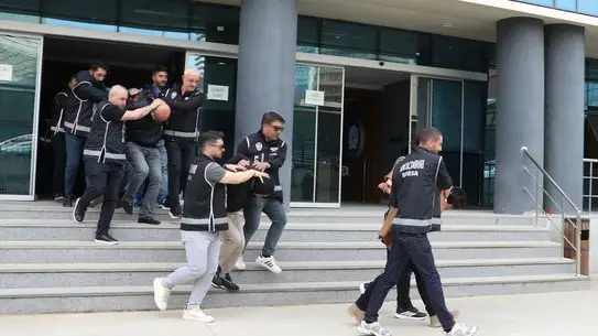 Bursa Yenişehir'de Tefecilik Operasyonu: 11 Şüpheli Tutuklandı