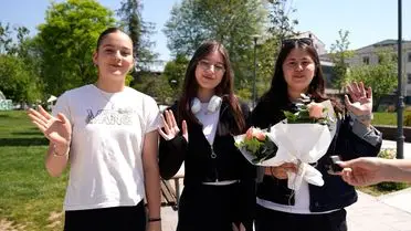 Düzce'de Gençler Anneler Günü'ne Özel Sevgi Dolu Mesajlar Gönderdi