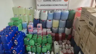 Ele geçirilen sahte deterjanların görüntüsü