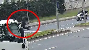 Ereğli'de Kırmızı Işık İhlali Yayanı Çarptı: 2 Kişi Yaralandı