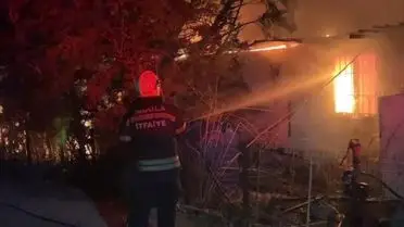 Fethiye'de Çıkan Yangın Müstakil Evi Yok Etti, Can Kaybı Yok