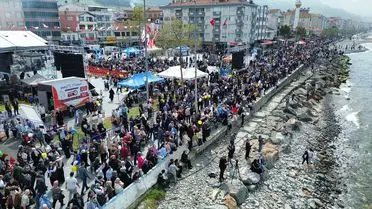 Yakakent’te 1. Türk Somonu Festivali Coşkuyla Gerçekleşti: 3 Bin Katılımcıya Lezzetli Somon İkramı