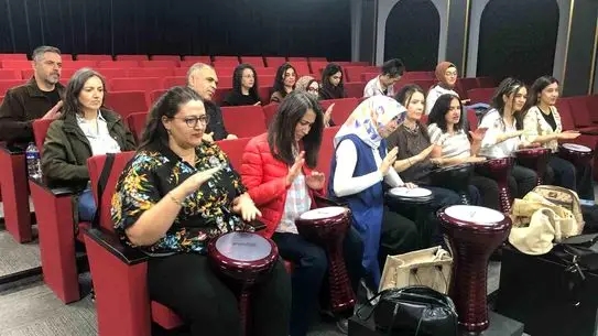 Balıkesir'de Öğretmenler Ritim Atölyesiyle Müzik Dünyasına Yolculuk