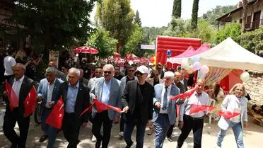 Güllübahçe'de 2. Priene Kültür Festivali Renkli Açılışla Coştu