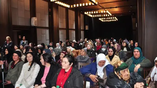 DEM Parti Eş Genel Başkanı Hatimoğulları'ndan Kadınlara Barış Çağrısı