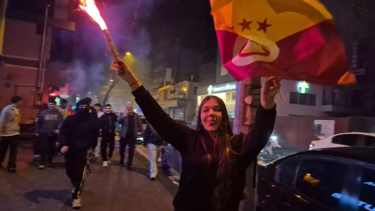 Galatasaray Şampiyonluğunu Zonguldak Sokaklarında Coşkuyla Kutladı