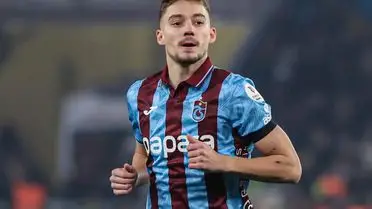 Trabzonspor, Ernest Muçi'nin Golüyle Beşiktaş'ı 2-1 Mağlup Etti