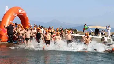 Göcek'te 863 Sporcu ile Uluslararası Açık Su Yüzme Yarışması Coşkusu