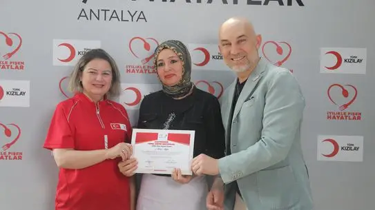 Antalya’da Depremzedelere Özel Aşçılık Atölyesi: Kadınlar Yeni Bir Umut Buldu