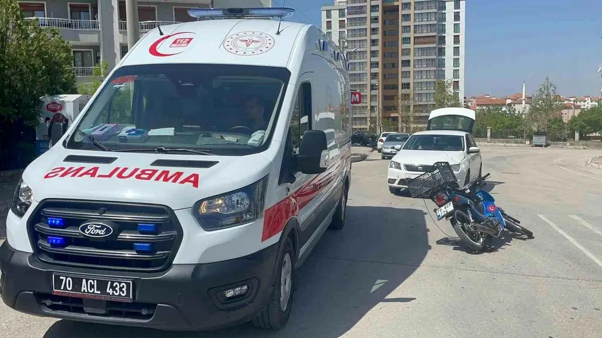 Karaman'da otomobil ve motosiklet çarpışması