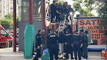 Manisa’da Yaya Geçidindeki Asansör Kazası: 24 Yaşındaki Genç Hayatını Kaybetti