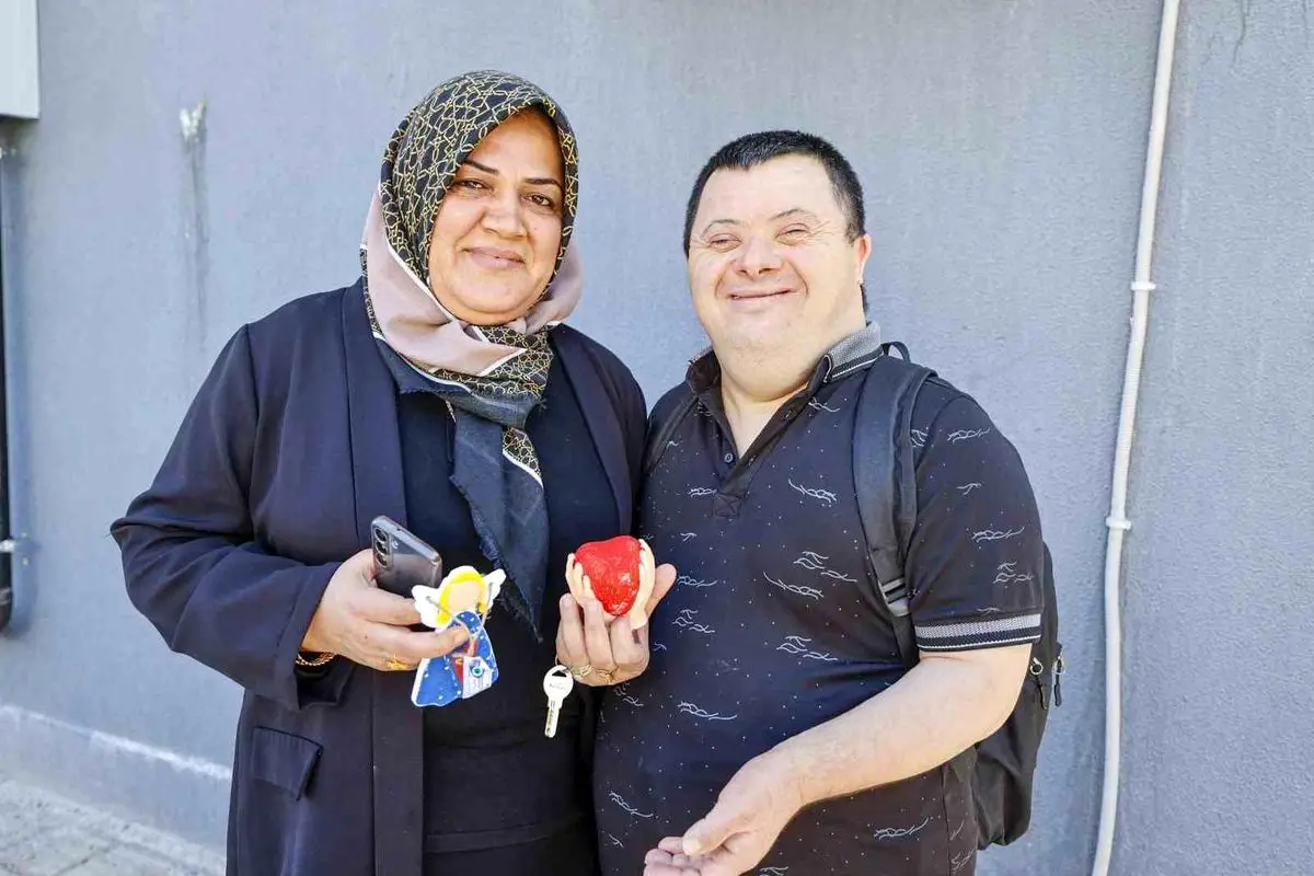 Demirgül Mola Evi'nde Özel Bireyler Anneler Günü'nü El Yapımı Hediyelerle Kutladı
