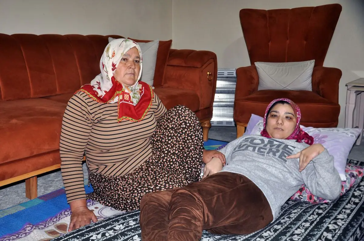 36 Yıllık Sevgi Hikayesi: Yeter Kandemir'in Engelli Kızı Fatma'ya Anlamlı Bakışı