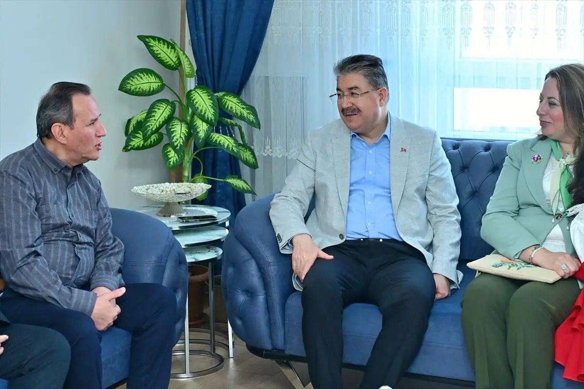 Eskişehir Valisi Yılmaz'dan Anneler Günü'nde Koruyucu Aileye Sıcak Bir Ziyaret