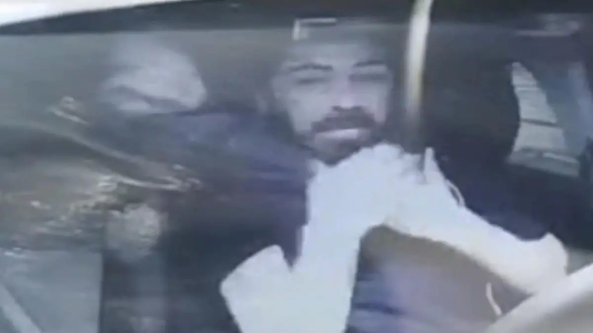 Eyüpsultan’da taksi şoförüne yönelik saldırı anı