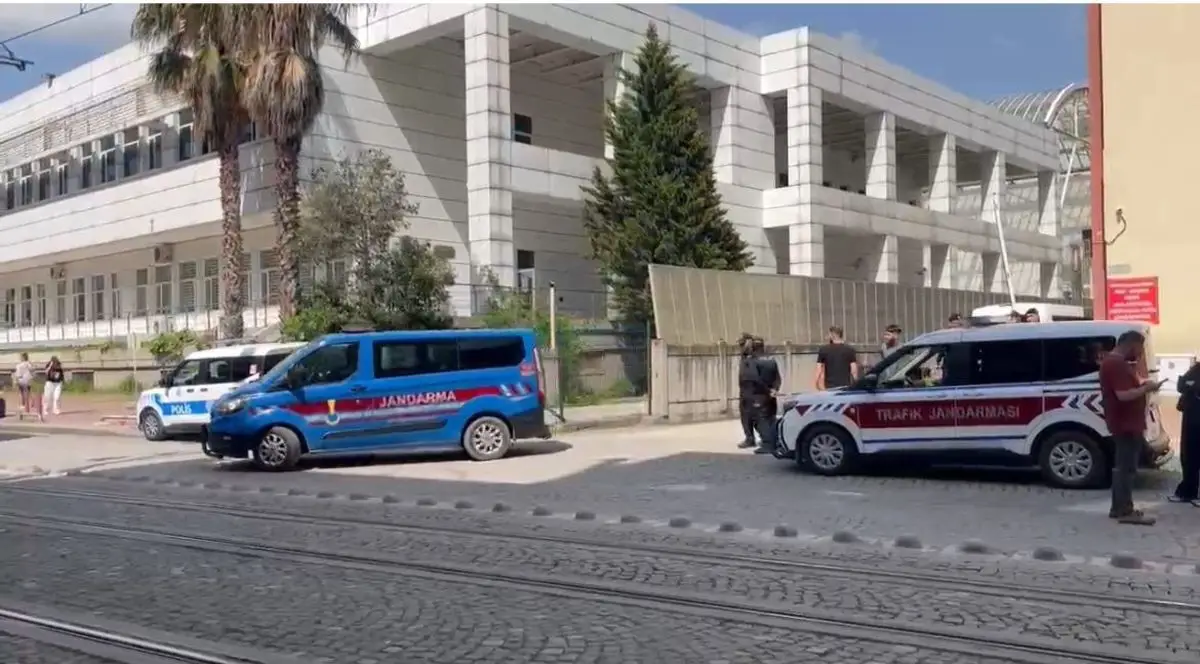 İzmit’te Köpeği Demir Çubukla Vuran Şahıs Tutuklandı