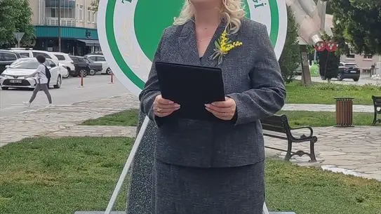 Kırklareli'nde Anneler Günü Coşkusu ve Çelenk Töreni