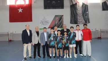 Bafra’da Gençlik Badminton Turnuvası Coşkuyla Tamamlandı