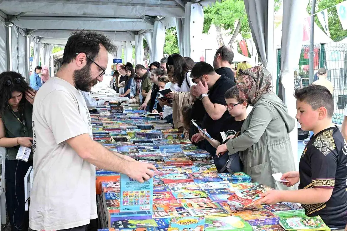 Manisa’da 9. Kitap Fuarı Kitapseverleri Büyülüyor
