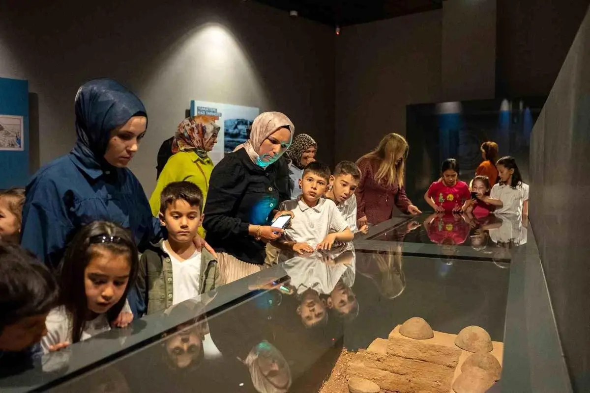 Mezitli’de Anne-Çocuk Gününe Renkli Bir Dokunuş