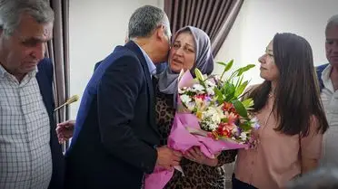 Özgür Özel, Manisa’da Anneler Günü Kutlamalarını Yerel Halkla Buluşturdu
