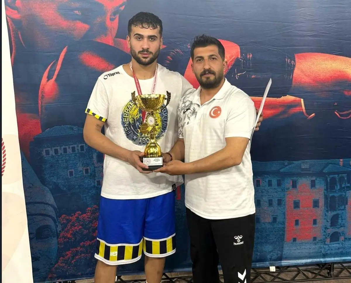 Toprak Salman, Kars'ta 80 Kg'de Türkiye Boks Şampiyonu Oldu