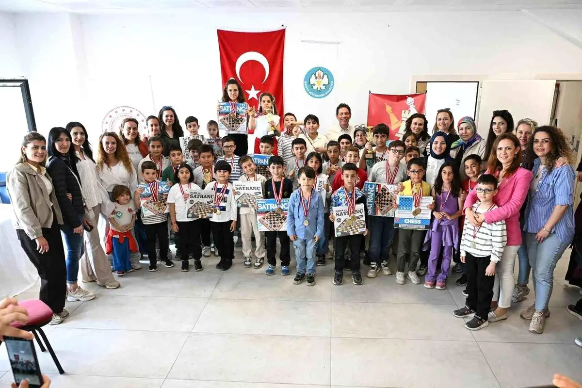 Manisa’da 7‑12 Yaş Arasındaki Çocuklar Satranç Turnuvasında Zekâ Dolu Mücadele Etti