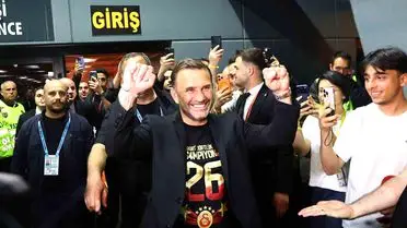 Galatasaray, 4. Şampiyonluğunu Kutluyor: Okan Buruk'tan 5. Şampiyonluk Vizyonu