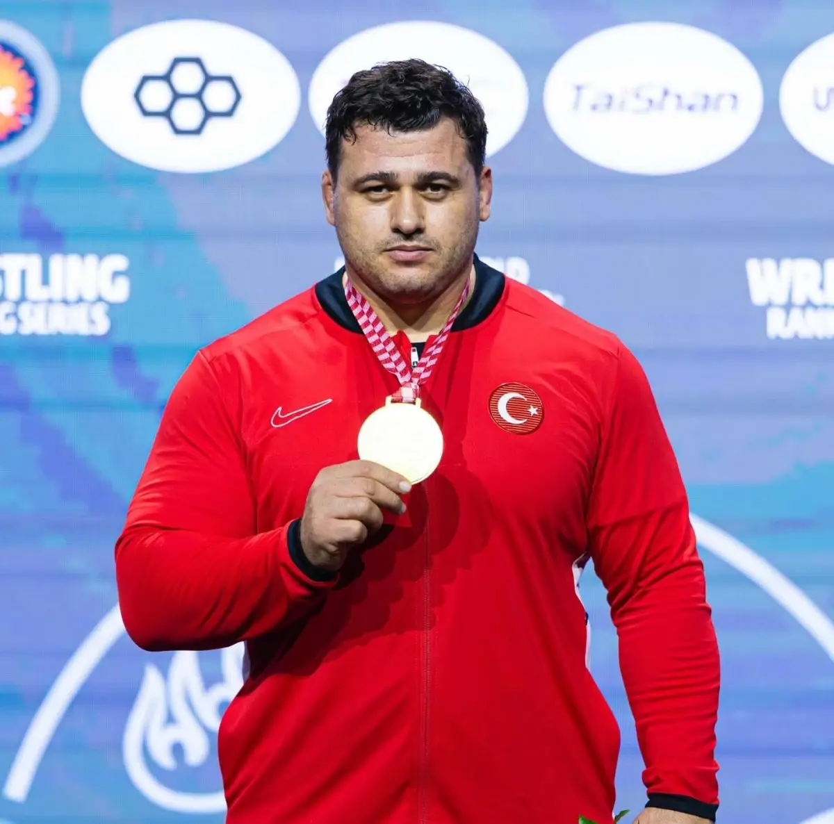 Rıza Kayaalp, Zagreb Open 2026'da 130 Kiloda Altın Madalya Kazandı