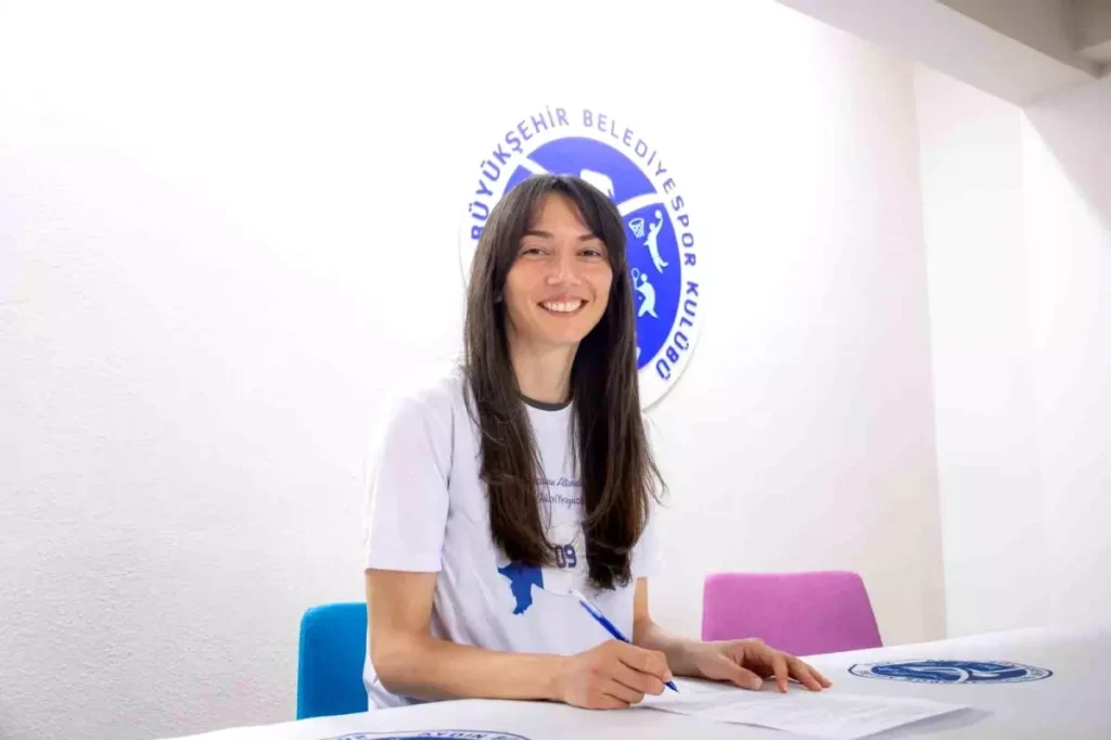 Aydın Büyükşehir Belediyespor, Kaptan Fatma Şekerci ile Anlaştı