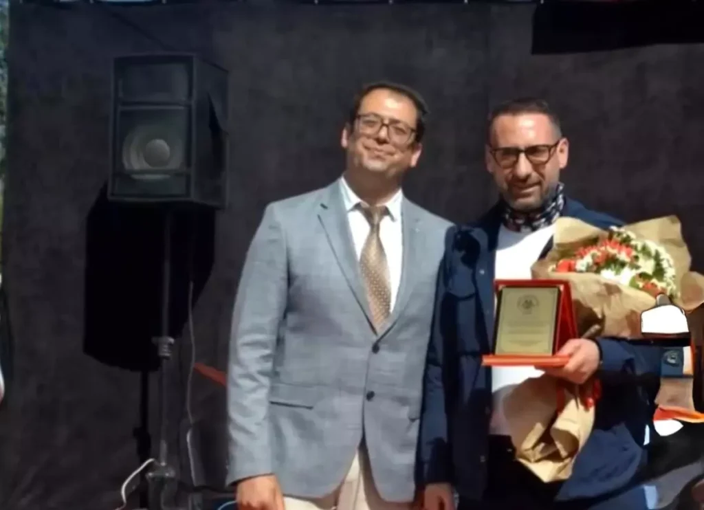 Bir Zamanlar Tuğla Taşıdığı Okula Sanat Kazandırdı